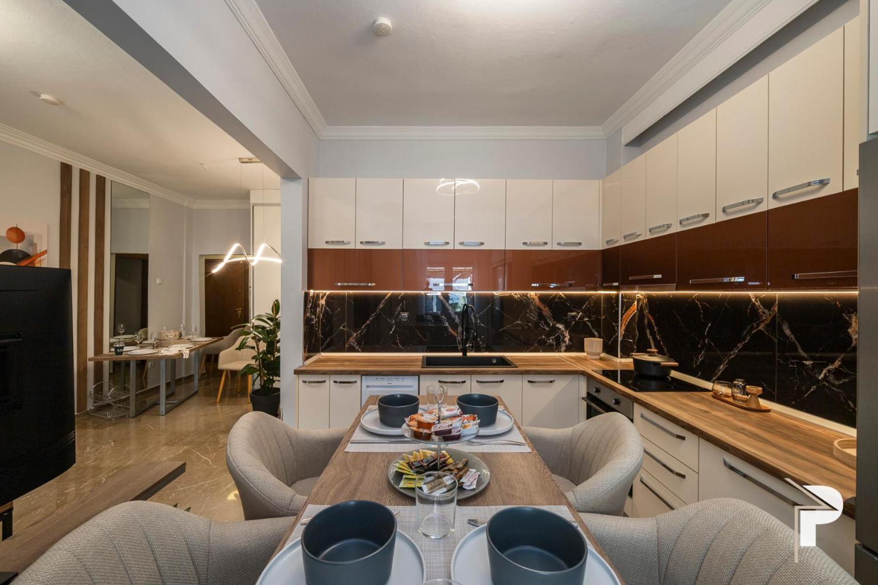 P Deluxe 4 Apartment